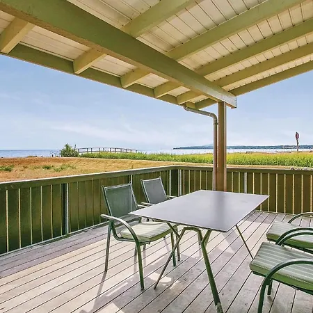 Three-bedroom Juelsminde With Sea View 09 Feriehus *
