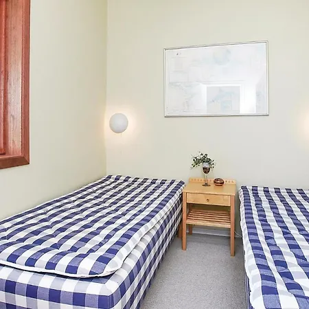 Three-bedroom Juelsminde With Sea View 09 Feriehus