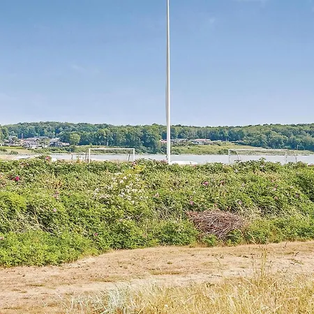 Three-bedroom Juelsminde With Sea View 09 *