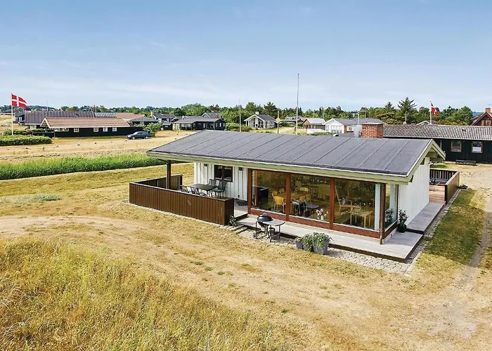 Dom wakacyjny Three-bedroom Juelsminde With Sea View 09 *